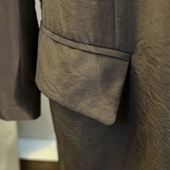 100% Silk Blazer - Picture 6 of 7